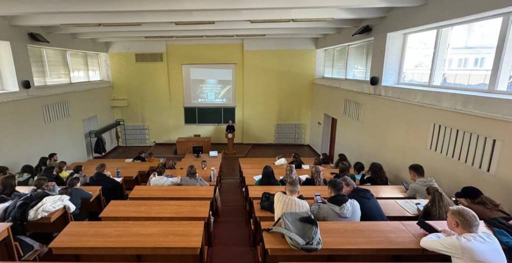 Зустріч з оперуповноваженими відділу протидії кіберзлочинам в Тернопільській області Максимом Серватнюком та Олександром Мусієнком